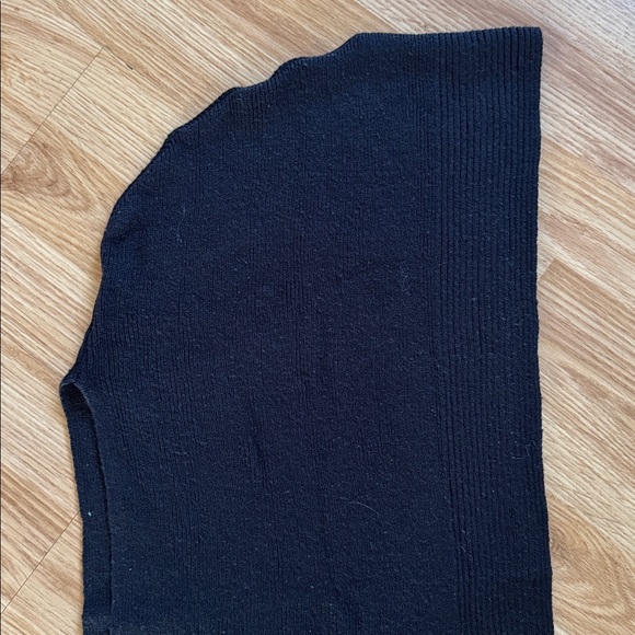 Black Scarf Bundle ❄️ - Picture 4 of 8